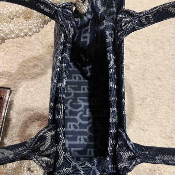 Tote bag with pearl chain - Picture 2 of 4